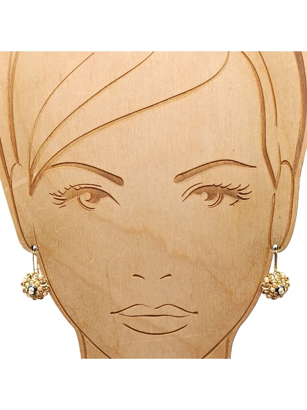 Vintage Gold Cameo & Pearl Dangle Earrings With Intricate Filigree Design